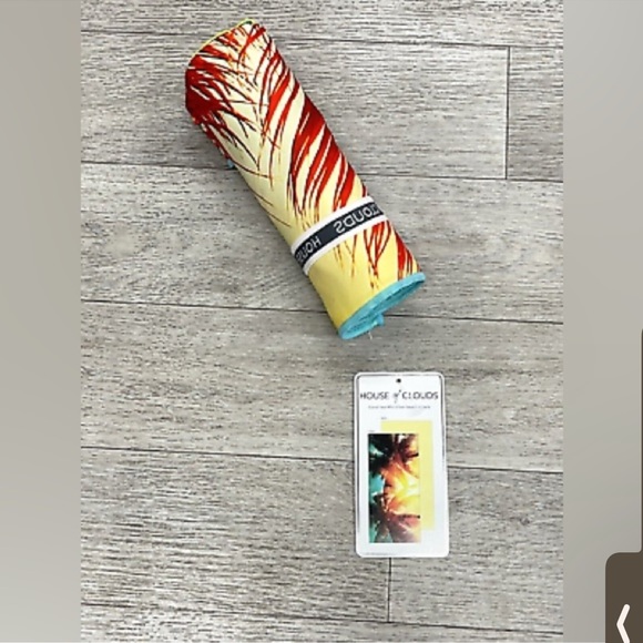 House of Clouds Microfiber Beach Quick Dry Sand Free Compact Towel Palm Sunset - Picture 6 of 6